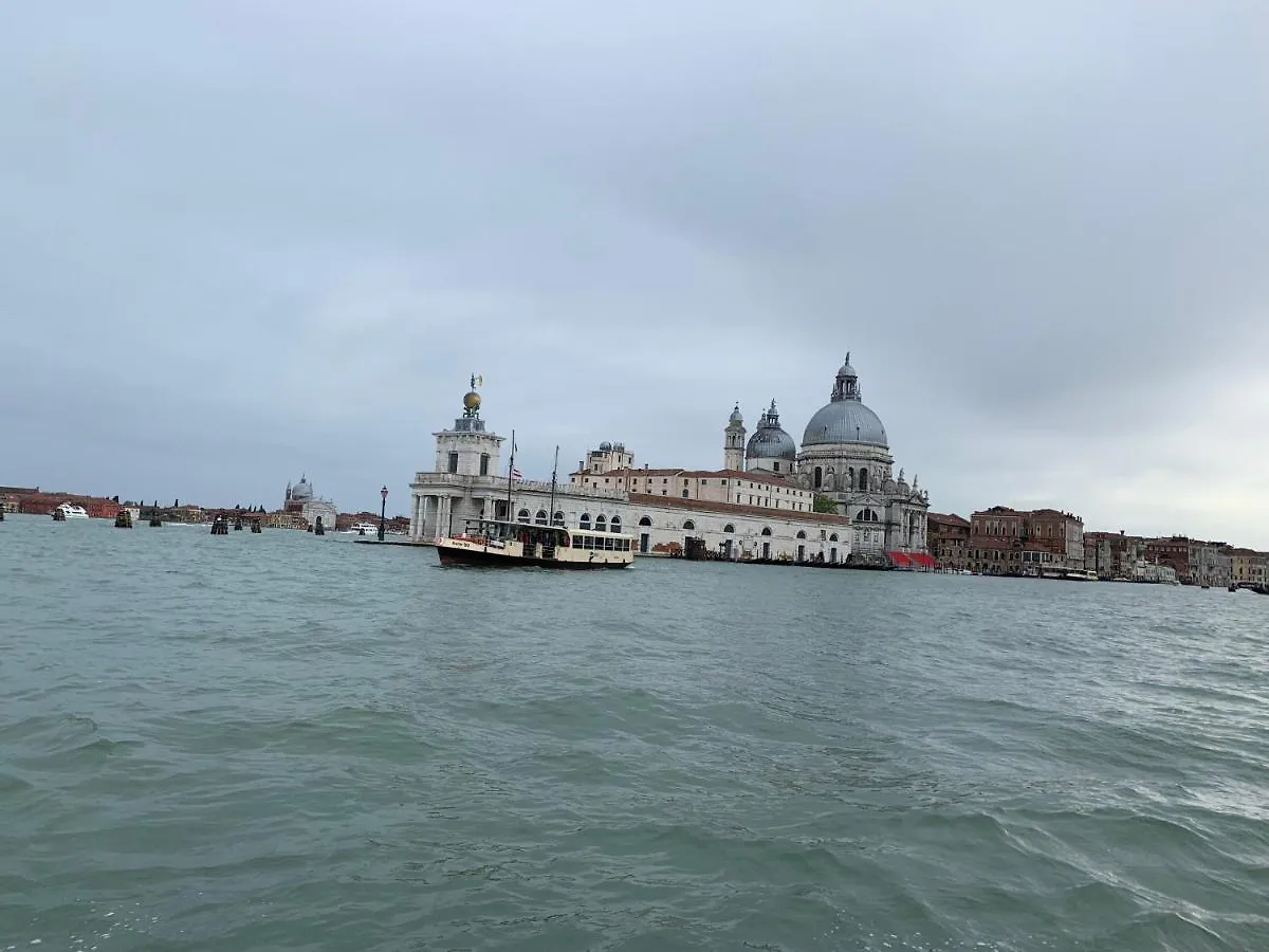 Familly Rooms Venice 0*,  Italy