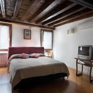 Bed & Breakfast Leonardo, Venezia